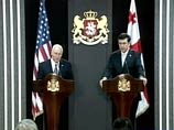 Вице-президент США Ричард Чейни заявил, что страны НАТО согласны на вступление Украины и Грузии в Североатлантический альянс. "Союзники (по альянсу) высказали свое согласие на вступление Украины и Грузии в НАТО", - сообщил Чейни