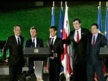 "На встрече с президентом Франции Николя Саркози я предоставил неопровержимые материалы, подтверждающие вторжение России в Грузию", - указал Саакашвили
