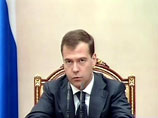 Сказанные 11 сентября президентом Медведевым слова о поддержке падающего фондового рынка впечатления на рынок не произвели: падение российского рынка акций в конце торгов в четверг ускорилось