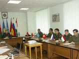 "Мы намерены иметь в случае согласия всех заинтересованных государств 5-стороннюю группировку в центральноазиатском регионе, достаточно крупную группировку, куда бы входили не просто подразделения, а части и соединения", - пояснил Бордюжа "Мы намерены иметь в случае согласия всех заинтересованных государств 5-стороннюю группировку в центральноазиатском регионе, достаточно крупную группировку, куда бы входили не просто подразделения, а части и соединения", - пояснил Бордюжа