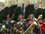 Второй Международный фестиваль военной культуры "Кремлевская Зоря" перенесен на май 2009 года в связи с отказом оркестров волынщиков из Великобритании и Канады приехать в Москву