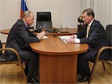 Глава правительства РФ Владимир Путин на встрече с вице-премьером Сергеем Ивановым сообщил о значительном увеличении финансирования программы российской глобальной навигационной системы ГЛОНАСС на предстоящие три года Глава правительства РФ Владимир Путин на встрече с вице-премьером Сергеем Ивановым сообщил о значительном увеличении финансирования программы российской глобальной навигационной системы ГЛОНАСС на предстоящие три года