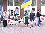 200 тысяч человек на западе Украины встали в "живую цепь", протестуя против "прокремлевского большинства" в Раде 200 тысяч человек на западе Украины встали в "живую цепь", протестуя против "прокремлевского большинства" в Раде