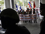 Режим чрезвычайного положения, введенный в столице Таиланда после длительных антиправительственных протестов и столкновений, отменен