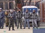 Как заявил оппозиционер, обыск проводится силами республиканского МВД. "Кроме того, там есть ОМОН и кинологи с собаками. Ищут, судя по всему, оружие" Как заявил оппозиционер, обыск проводится силами республиканского МВД. "Кроме того, там есть ОМОН и кинологи с собаками. Ищут, судя по всему, оружие"