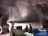 В результате сгорели восемь автомобилей, находившихся в охваченном огнем помещении