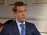 Напомним, накануне Медведев выдвинул претензии на значительную часть Арктики, заявив Совету безопасности России, что она имеет для страны "стратегическое значение"