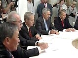 "Медицинский факт": Путин на фоне финансового кризиса уверен, что Россия удвоит ВВП к 2010 году "Медицинский факт": Путин на фоне финансового кризиса уверен, что Россия удвоит ВВП к 2010 году