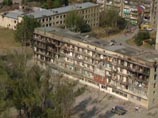 За месяц были заменены кровли лишь на нескольких домах, также идет восстановление детских садов, но крайне медленно, а во многих случаях - некачественно За месяц были заменены кровли лишь на нескольких домах, также идет восстановление детских садов, но крайне медленно, а во многих случаях - некачественно