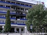 Цхинвали восстанавливают медленно и некачественно, а оптимистичные репортажи и лозунги на эту тему - не более чем показуха Цхинвали восстанавливают медленно и некачественно, а оптимистичные репортажи и лозунги на эту тему - не более чем показуха