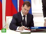 По данным радиостанции, Федеральная миграционная служба России включила 83-летнего отставного генерала в список соискателей гражданства, а президент Дмитрий Медведев его утвердил