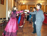 В московском православном приходе молодежь научат танцевать