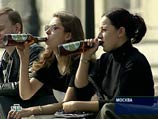 Госдума запретила розничную продажу алкоголя около школ, больниц и стадионов