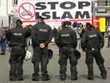 Представители правых утверждают, что не выступают против ислама как религии, а пытаются противостоять исламизации