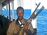 Боевики из Сомали претендуют на часть оружия с судна Faina