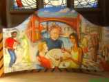 В кафедральном соборе британского города Манчестера выставлена картина, которая изображает, мягко говоря, нестандартную трактовку образов Святой Троицы