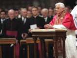 Финансовый кризис демонстрирует тщетность веры в золотого тельца, считает Папа