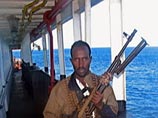 В документе содержится призыв ко всем государствам, "заинтересованным в безопасности морских операций, принимать активное участие в борьбе с пиратством против судов в открытом море у побережья Сомали"