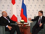 Очаровав президента Швейцарии своей речью, Медведев обсудил с ним посредничество Берна между Москвой и Тбилиси
