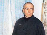 "В карцере более строгие условия, чем те, в которых Ходорковского содержали ранее. Его будут доставлять в суды и в прокуратуру", - сказал начальник краевого УФСИН