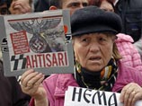 Ахтисаари, будучи специальным посланником ООН, подготовил доклад, так называемый "план Ахтисаари", который предполагал независимый статус Косово под международным контролем Ахтисаари, будучи специальным посланником ООН, подготовил доклад, так называемый "план Ахтисаари", который предполагал независимый статус Косово под международным контролем