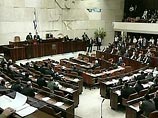 Альянс "Кадимы" с лейбористами, которые представлены и в уходящем кабинете Эхуда Ольмерта, даст Ливни 48 из 120 депутатских мандатов - на 13 меньше минимального необходимого простого большинства