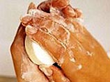 Всемирный день мытья рук: британские ученые выяснили, что многие женщины делают это реже мужчин 