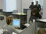 Банки повысили ставки по депозитам и отказываются отдавать деньги досрочно. В регионах кинулись к банкоматам Банки повысили ставки по депозитам и отказываются отдавать деньги досрочно. В регионах кинулись к банкоматам