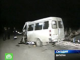 Вечером в субботу на автодороге "Махачкала-Гуниб" маршрутное такси "Газель" столкнулось с грузовиком