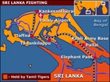 В Шри-Ланке террористы подорвали два торговых судна, одно затонуло
