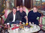 Ющенко нравится, как идет расследование дела о его отравлении. Три ключевых фигуранта находятся в России Ющенко нравится, как идет расследование дела о его отравлении. Три ключевых фигуранта находятся в России