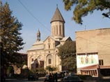 Как сказано в заявлении епархии, после восстановления государственной независимости правительство Грузии не вернуло храм ее законному, историческому владельцу