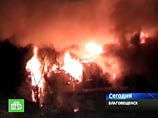 В ночь на воскресенье в городе Благовещенске Амурской области загорелся деревянный двухэтажный дом