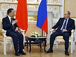 Во вторник в Москве состоялось подписание ряда экономических соглашений по итогам 13-й регулярной встречи глав правительств России и Китая Владимира Путина и Вэнь Цзябао