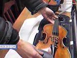 Ранее представители итальянской полиции сообщили РИА "Новости", что Дьяченко, будучи довольно известным скрипачом, продавал своим ученикам инструменты, выдавая их за дорогие старинные образцы