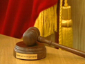 Суд Петербурга приговорил трех членов организации "Славянская община", которые принесли самодельную бомбу в один из клубов города, к лишению свободы на сроки от 2,5 до 4 лет Суд Петербурга приговорил трех членов организации "Славянская община", которые принесли самодельную бомбу в один из клубов города, к лишению свободы на сроки от 2,5 до 4 лет
