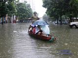 В результате сильнейшего за последние 25 лет наводнения в центральных и северных районах Вьетнама погибли и пропали без вести 64 человека