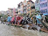 Во Вьетнаме из-за сильного наводнения 64 человека погибли и пропали без вести 