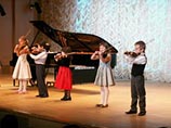 Ученые: занятия музыкой развивают у детей словарный запас
Ученые: занятия музыкой развивают у детей словарный запас