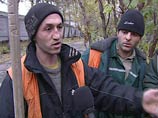Приезжие таджики и узбеки стараются вернуться домой. Массовых увольнений нет, но число работающих дворников сократилось Приезжие таджики и узбеки стараются вернуться домой. Массовых увольнений нет, но число работающих дворников сократилось