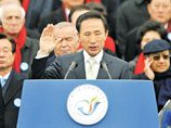 Газета "Чосон синбо" вновь подвергла критике президента Южной Кореи Ли Мен Бака за "отказ от выполнения прежних договоренностей лидеров Севера и Юга"