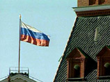 Медведев разрешил "неофициальное" использование государственного флага