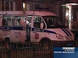 Столичная милиция разыскивает преступника, который ограбил москвичку, совершив при этом двойное убийство. Второй жертвой злоумышленника стал мужчина, который вместе с приятелями попытался задержать грабителя Столичная милиция разыскивает преступника, который ограбил москвичку, совершив при этом двойное убийство. Второй жертвой злоумышленника стал мужчина, который вместе с приятелями попытался задержать грабителя