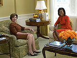 Лора Буш поделилась с Мишель Обамой советами по выживанию в Белом доме