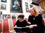 Вдова и дочь Арафата получили тунисское гражданство в 2006 году под покровительством президентской семьи республики. После чего в прессе появились слухи о том, что Суха стала причиной развода Бельхасена Трабелси (брата жены президента Туниса Лейлы бен Али