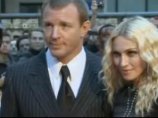 Певица Мадонна и ее супруг, кинорежиссер Гай Ричи, согласовали условия своего развода, и точка в этом бракоразводном процессе будет поставлена в пятницу