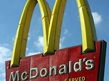 Американец требует от McDonald's $3 млн за публикацию фото его обнаженной жены в Сети Американец требует от McDonald's $3 млн за публикацию фото его обнаженной жены в Сети