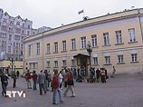 Московский окружной военный суд (МОВС) во вторник проведет досрочное заседание по делу об убийстве обозревателя "Новой газеты" Анны Политковской Московский окружной военный суд (МОВС) во вторник проведет досрочное заседание по делу об убийстве обозревателя "Новой газеты" Анны Политковской
