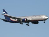 Рейс "Аэрофлота" из Нью-Йорка в Москву задержан: в двигатель попала птица Рейс "Аэрофлота" из Нью-Йорка в Москву задержан: в двигатель попала птица