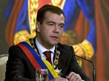 Межправительственное соглашение по банку "будет подписано в ближайшие две недели", заявил Медведев на пресс-конференции по итогам четырехчасовых переговоров, которые прошли в дворце "Мирафлорес"